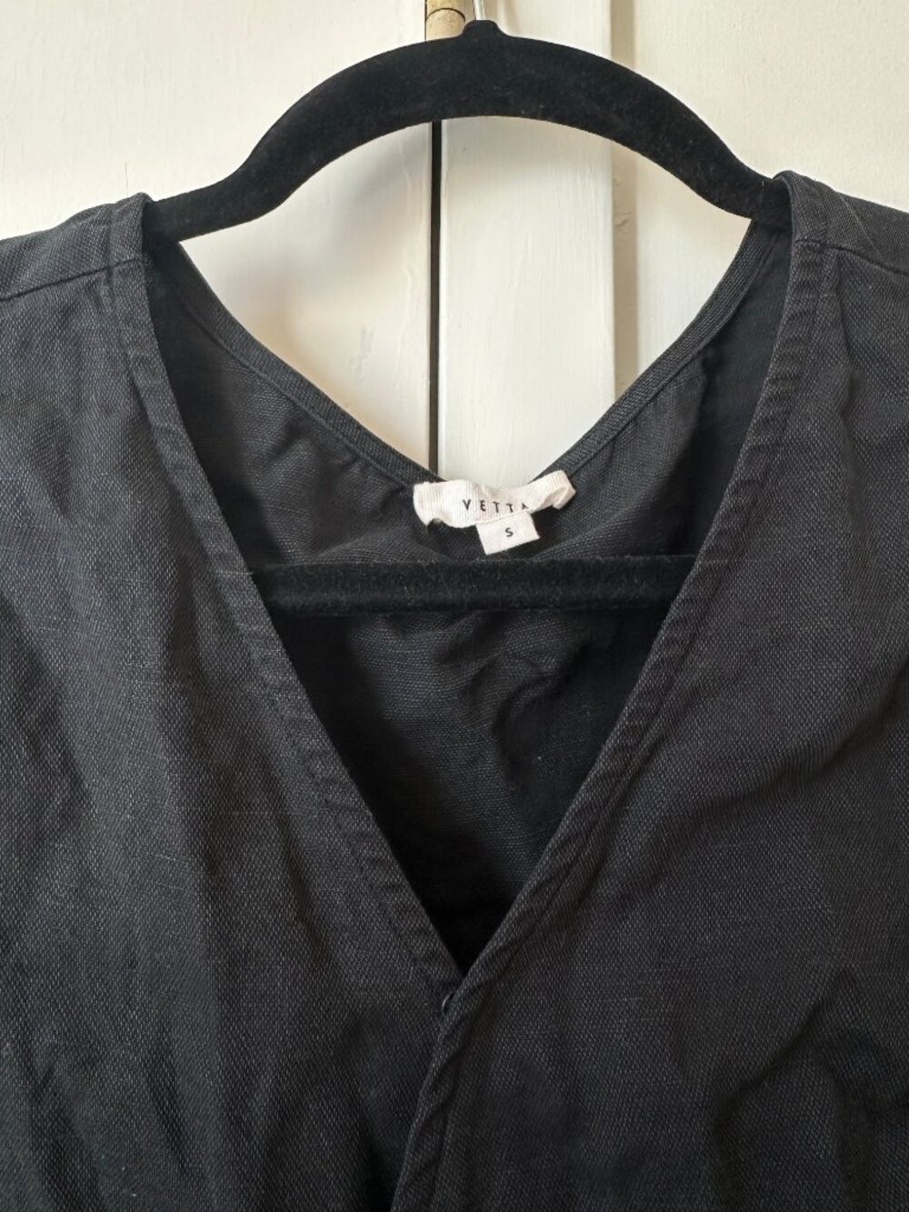 Vetta Capsule black wrap top - Picture 6 of 6